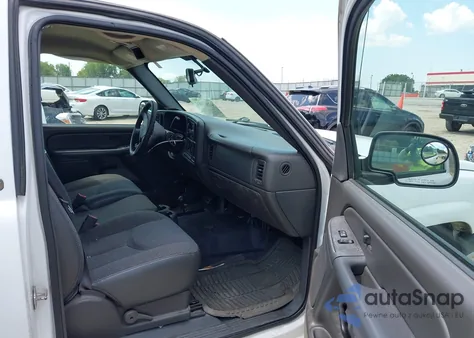 2005 Chevrolet Silverado 1500 z USA, uszkodzony, nr VIN 1GCEK14T75E235791